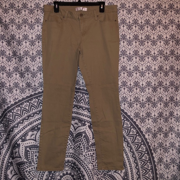 No Boundaries Khaki Jeans - Picture 2 of 5